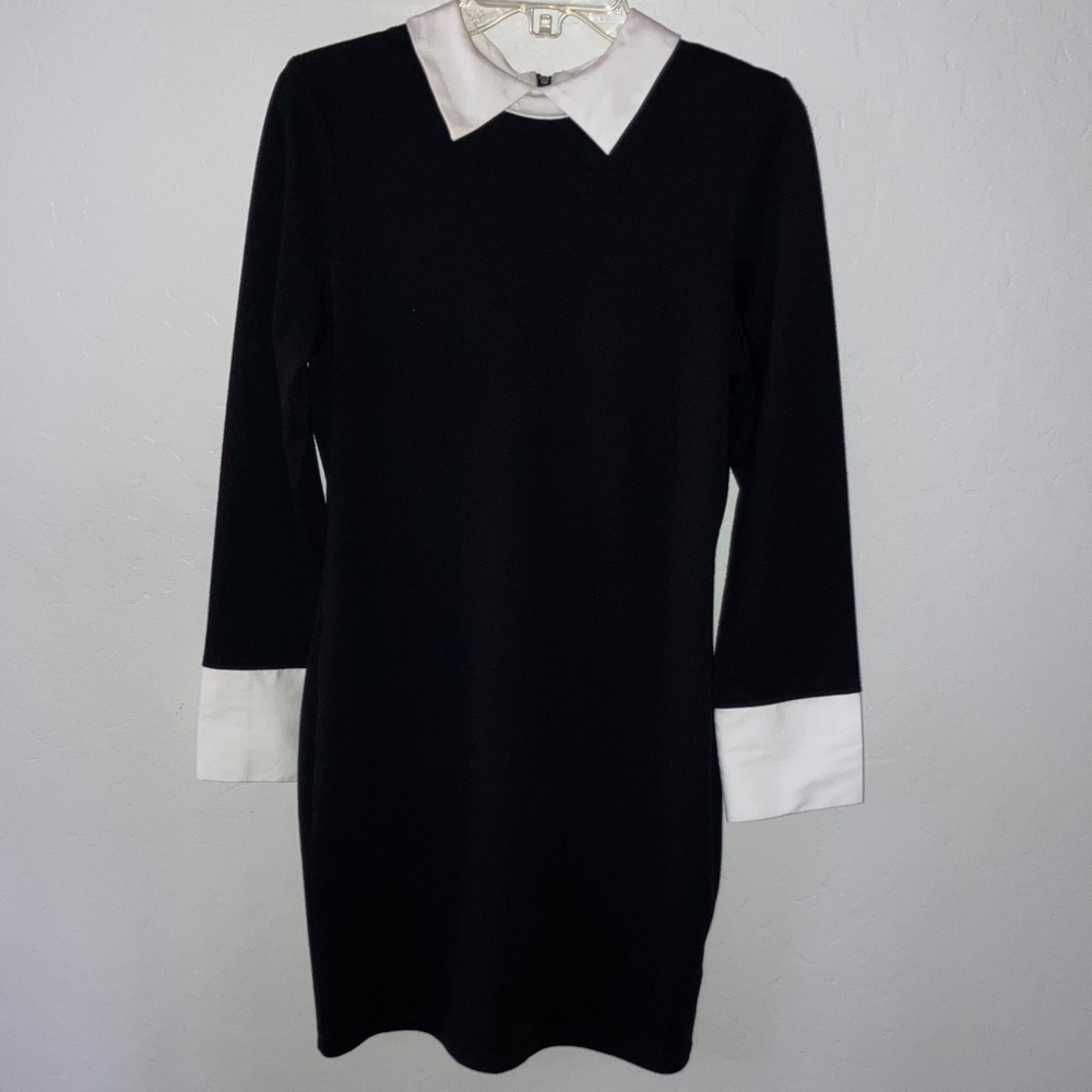 VENUS Black and White Long Sleeve Dress